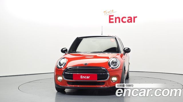 Mini Cooper 5Door Standard 3rd - фото 2