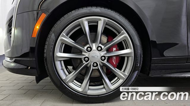 Cadillac CT4 2.0 Sport - фото 4