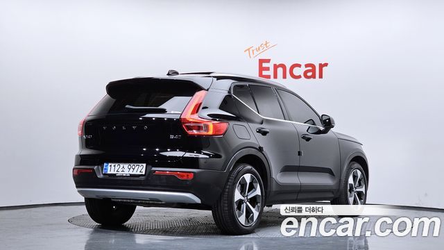 Volvo XC40 B4 Ultimate Bright - фото 1