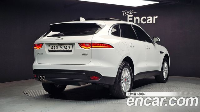 Jaguar F-PACE 20d Prestige - фото 1
