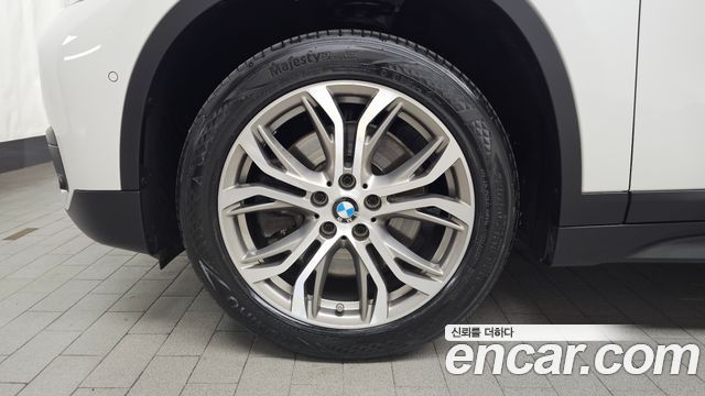 BMW X1 F48 xDrive 20d Joy - фото 4