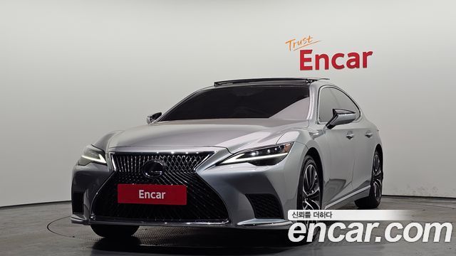 Lexus LS LS500 3.5 Luxury AWD - фото 0