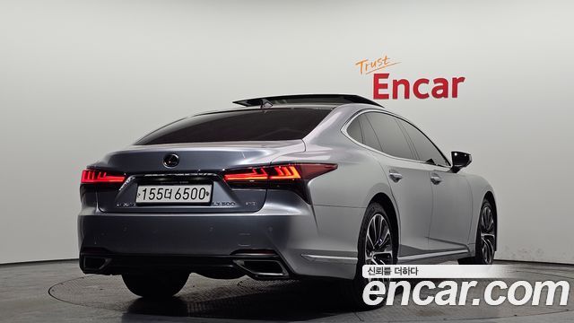 Lexus LS LS500 3.5 Luxury AWD - фото 1