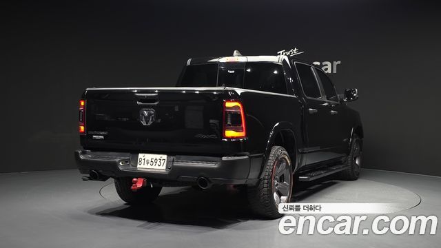 Dodge Ram Pick Up 5.7 - фото 1