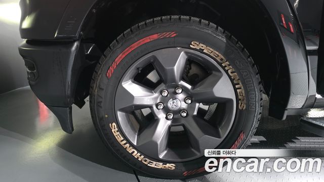 Dodge Ram Pick Up 5.7 - фото 4