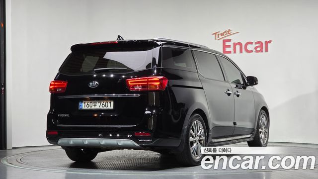 Kia Carnival Новый 9-Seater Prstige - фото 1
