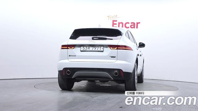 Jaguar E-PACE P250 S - фото 3