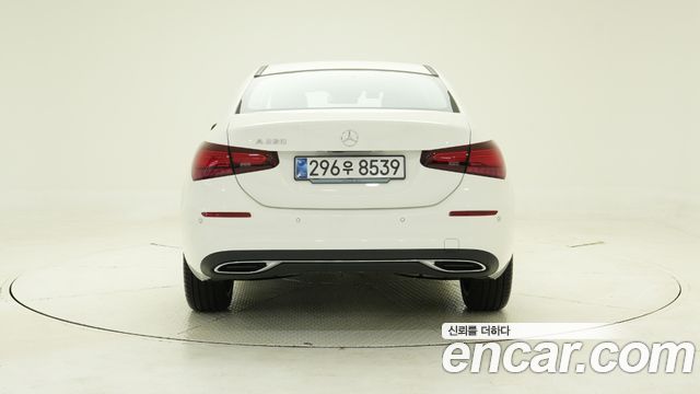 Mercedes-Benz A-Class W177 A220 Sedan - фото 3
