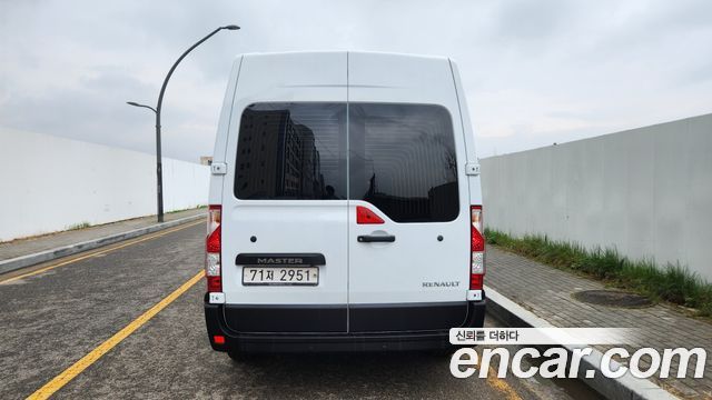 Renault Samsung Master 2.3 15-Seater - фото 3
