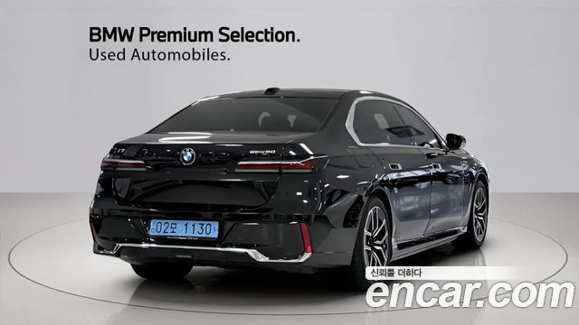 BMW i7 G70 eDrive 50 M Sport - фото 1