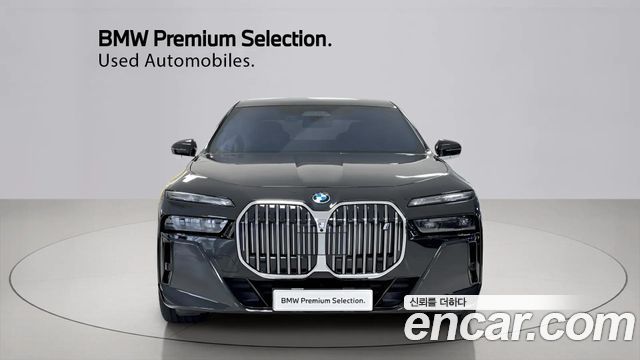 BMW i7 G70 eDrive 50 M Sport - фото 2