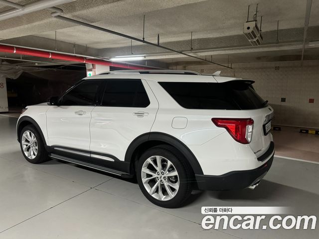 Ford Explorer 6-го поколения 3.0 Platinum 4WD - фото 2