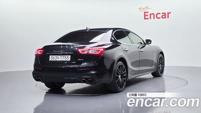 Maserati Ghibli 3.0 GranSport 3rd - фото 1