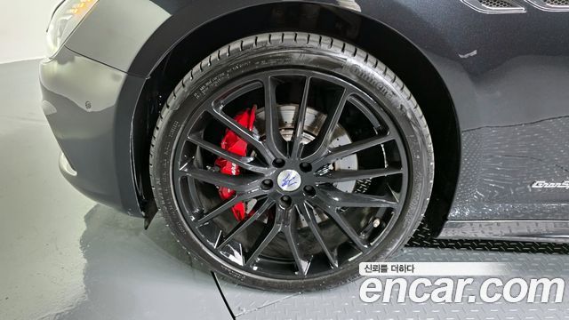 Maserati Ghibli 3.0 GranSport 3rd - фото 4
