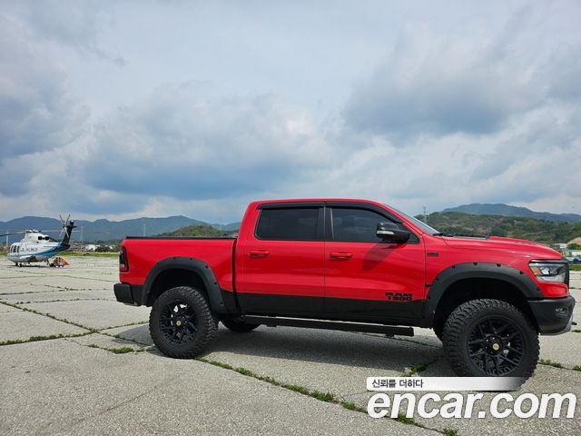 Dodge Ram Pick Up 5.7 - фото 2