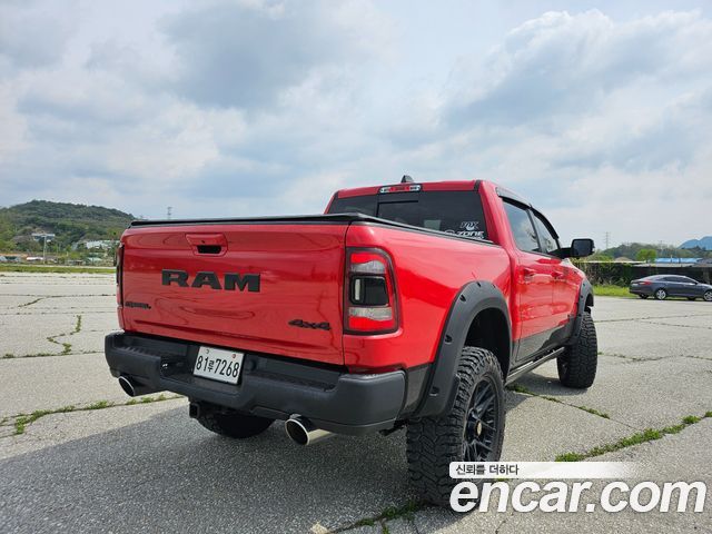 Dodge Ram Pick Up 5.7 - фото 3