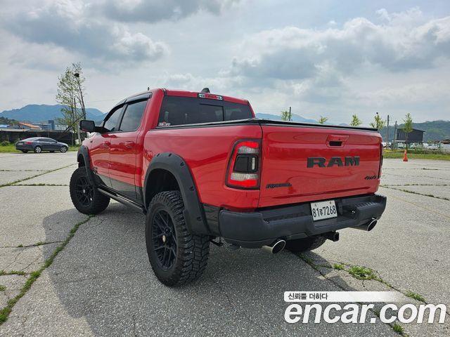 Dodge Ram Pick Up 5.7 - фото 4