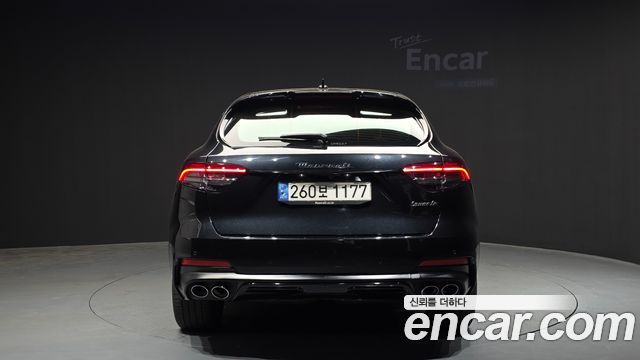 Maserati Levante 3.0 AWD Modena - фото 3