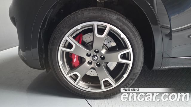 Maserati Levante 3.0 AWD Modena - фото 4