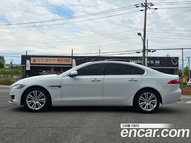 Jaguar XF X260 20d Portfolio - фото 2
