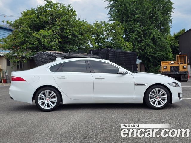 Jaguar XF X260 20d Portfolio - фото 3