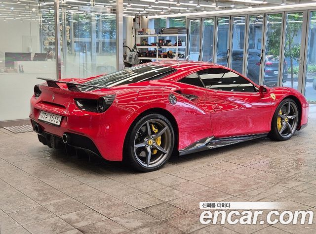 Ferrari 488 GTB 3.9 - фото 1