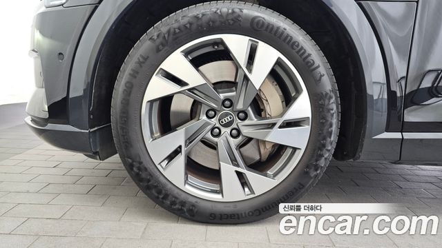 Audi e-tron 50 Quattro - фото 4