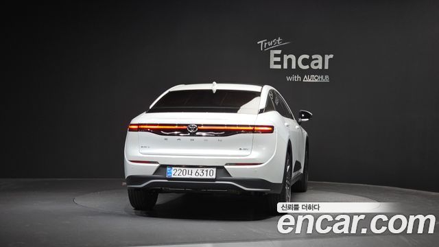 Toyota Crown 2.5 4WD Hybrid - фото 3