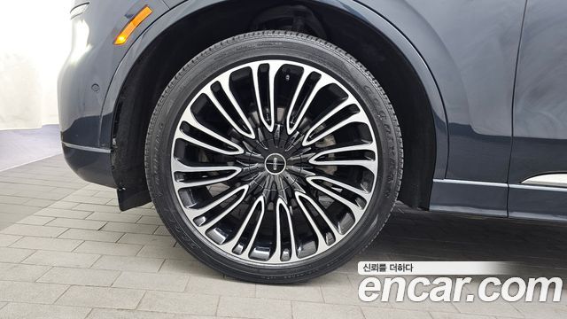 Lincoln Aviator 2-го поколения 3.0 Black Label AWD - фото 4