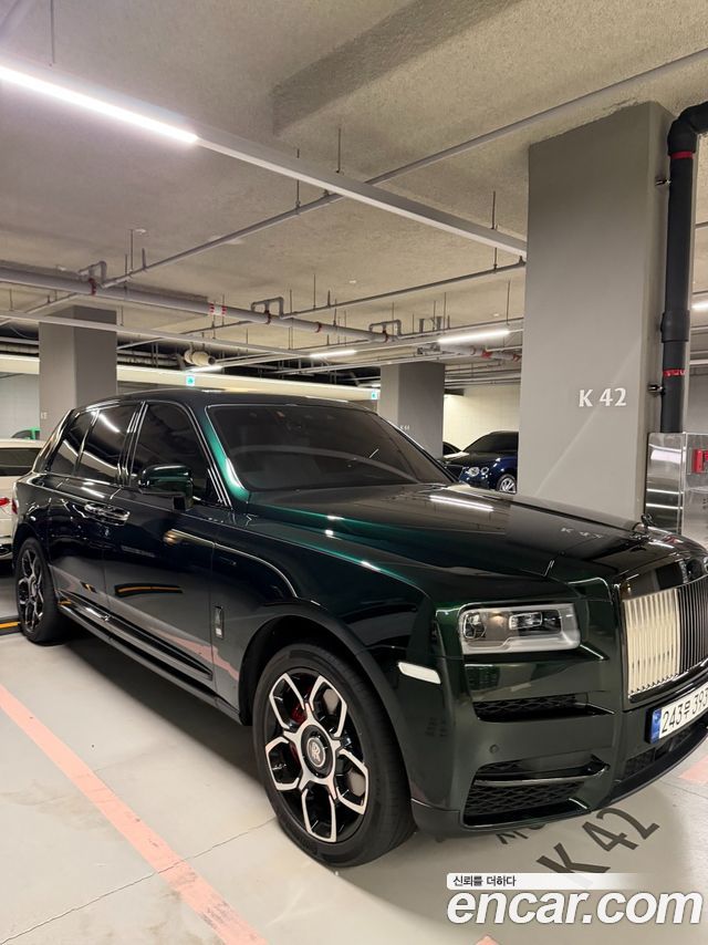 Rolls-Royce Cullinan 6.7 V12 Black Badge - фото 1