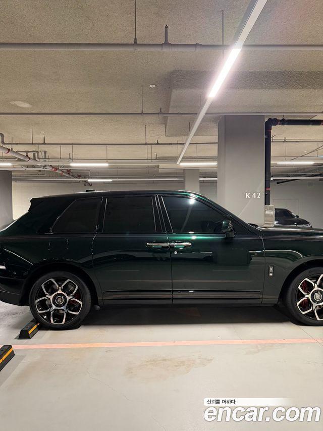 Rolls-Royce Cullinan 6.7 V12 Black Badge - фото 2