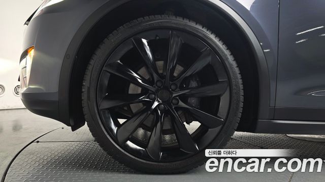 Tesla Model X Long Range - фото 4