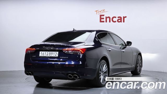 Maserati Quattroporte 3.0 Diesel Granlusso - фото 1