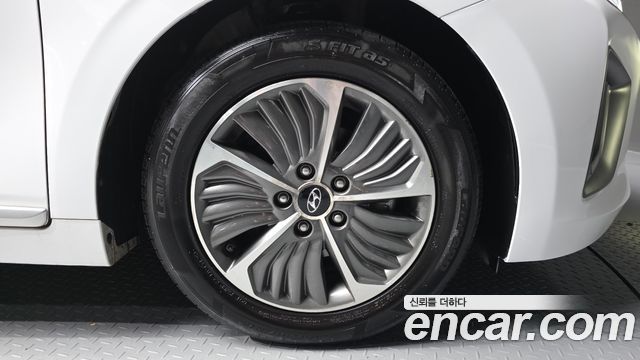 Hyundai Ioniq Новый, гибрид 1.6 Plug-in HEV Q - фото 4