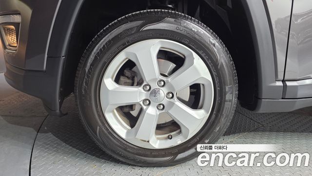 Jeep Compass 2-го поколения 2.4 Limitied AWD - фото 4