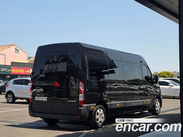 Renault Samsung Master 2.3 15-Seater - фото 3