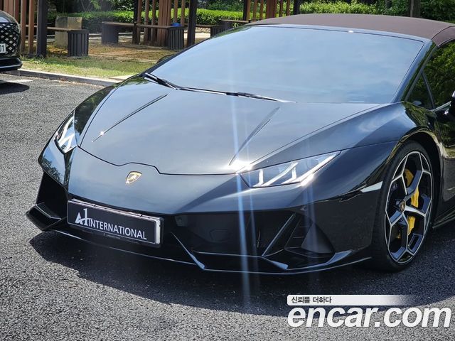 Lamborghini Huracan LP640-4 EVO Spyder - фото 3