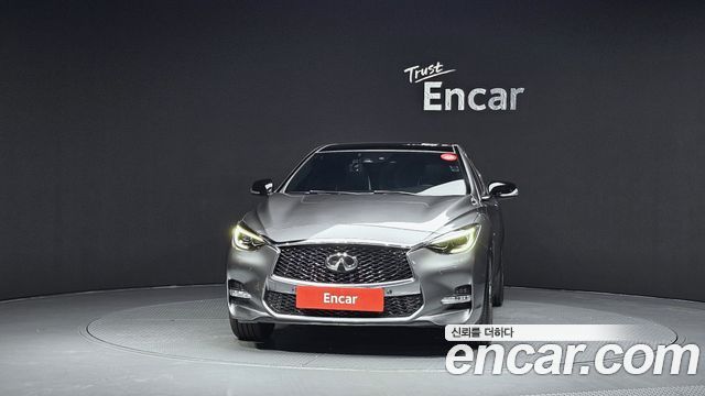 Infiniti Q30 2.0 Sport Essential - фото 2
