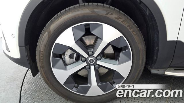 Volvo XC40 B4 Ultimate Bright - фото 4