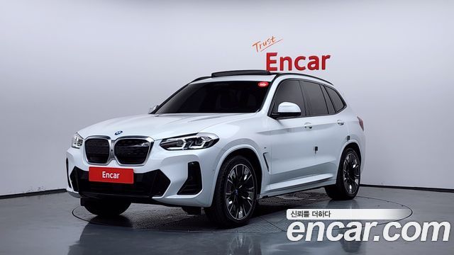 BMW iX3 M Sports - фото 0
