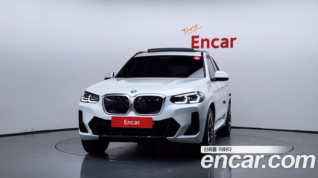 BMW iX3 M Sports - фото 2