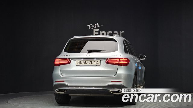 Mercedes-Benz GLC-Class X253 GLC300 4MATIC AMG Line - фото 3