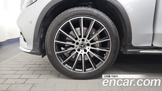 Mercedes-Benz GLC-Class X253 GLC300 4MATIC AMG Line - фото 4