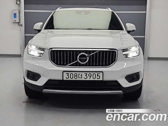 Volvo XC40 T4 Inscription - фото 1