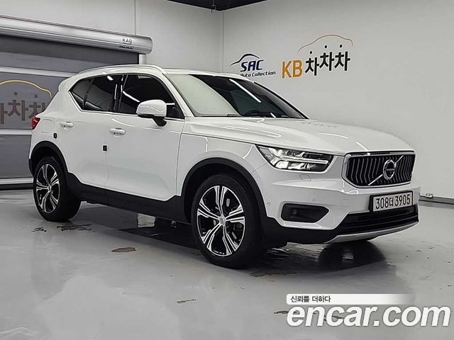 Volvo XC40 T4 Inscription - фото 3