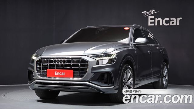 Audi Q8 50 TDI Quattro Premium - фото 0