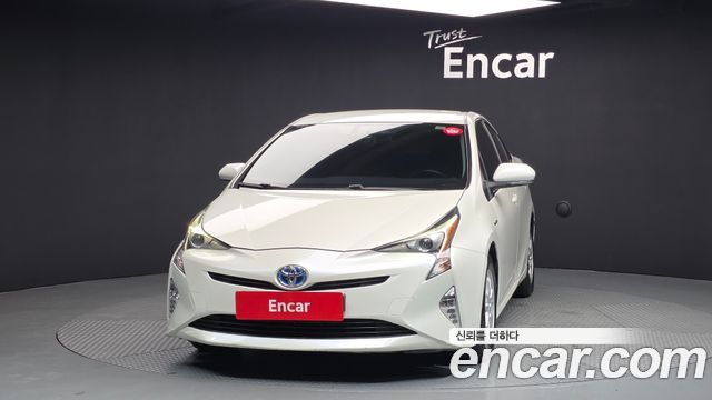 Toyota Prius 4-го поколения 1.8 E - фото 2