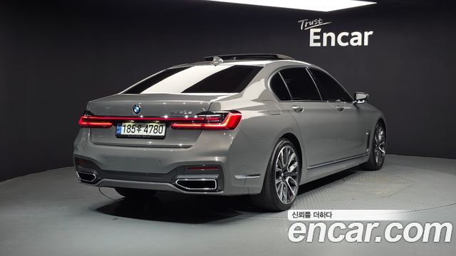BMW 7-Series G11 745Le iPerformance M Sport - фото 1