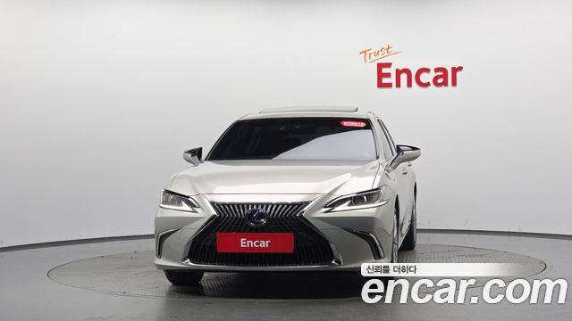 Lexus ES 7-го поколения Luxury Plus - фото 1