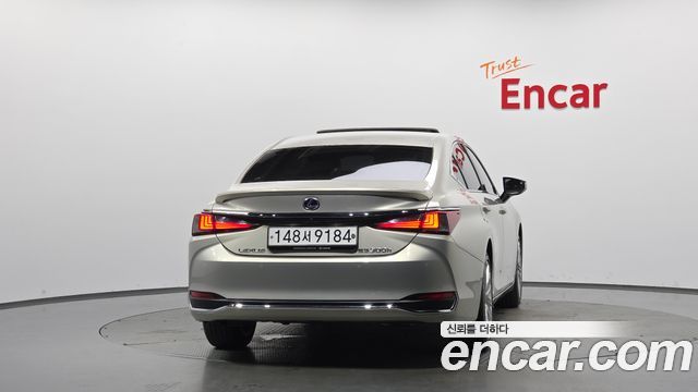 Lexus ES 7-го поколения Luxury Plus - фото 2